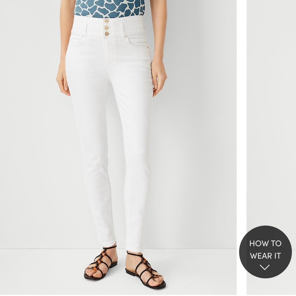 Sculpting High Rise Skinny Jeans In White